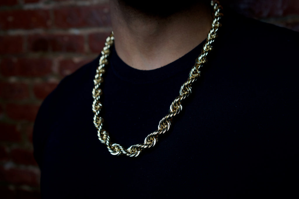Everything You Need to Know About Gold Rope Chains and Style