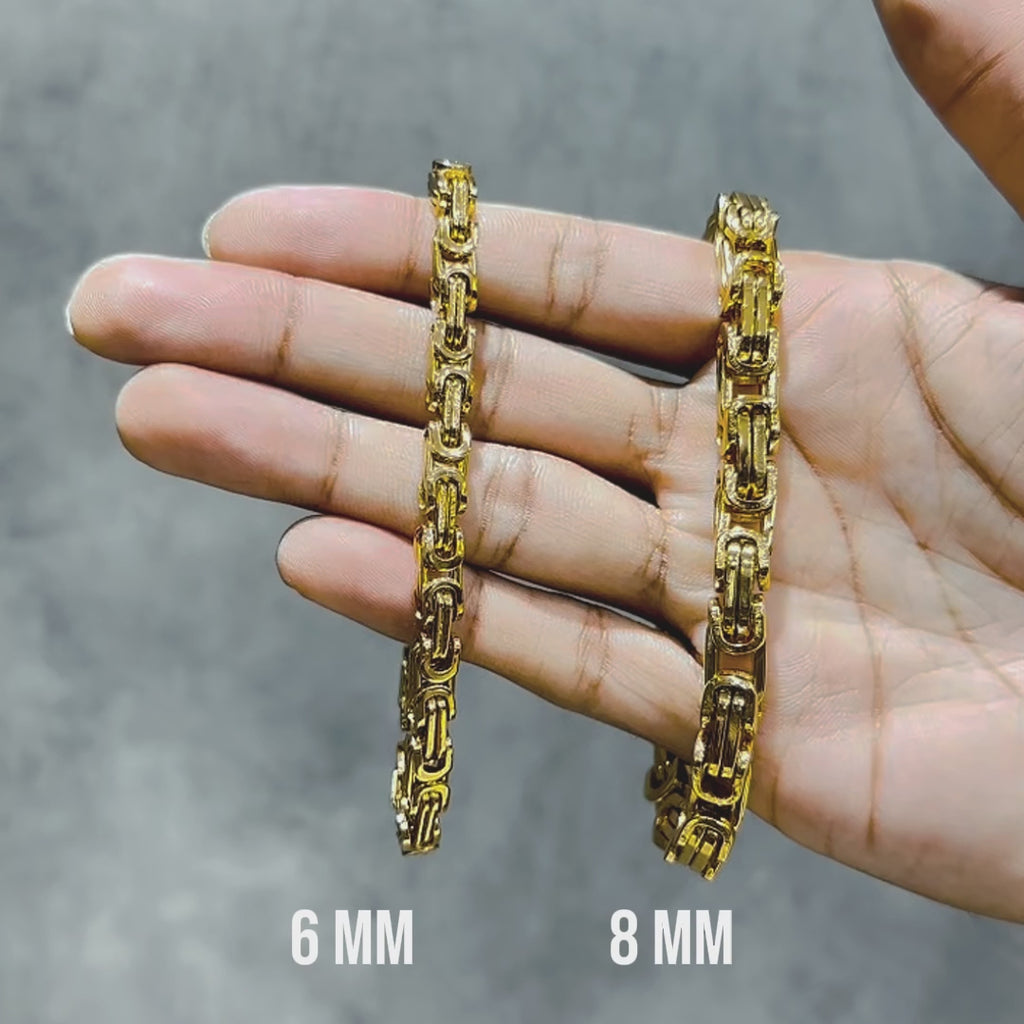 YA−MAN IS-101N GOLD Cable Cross Pendant Necklace in 18K Yellow Gold, 17.5mm